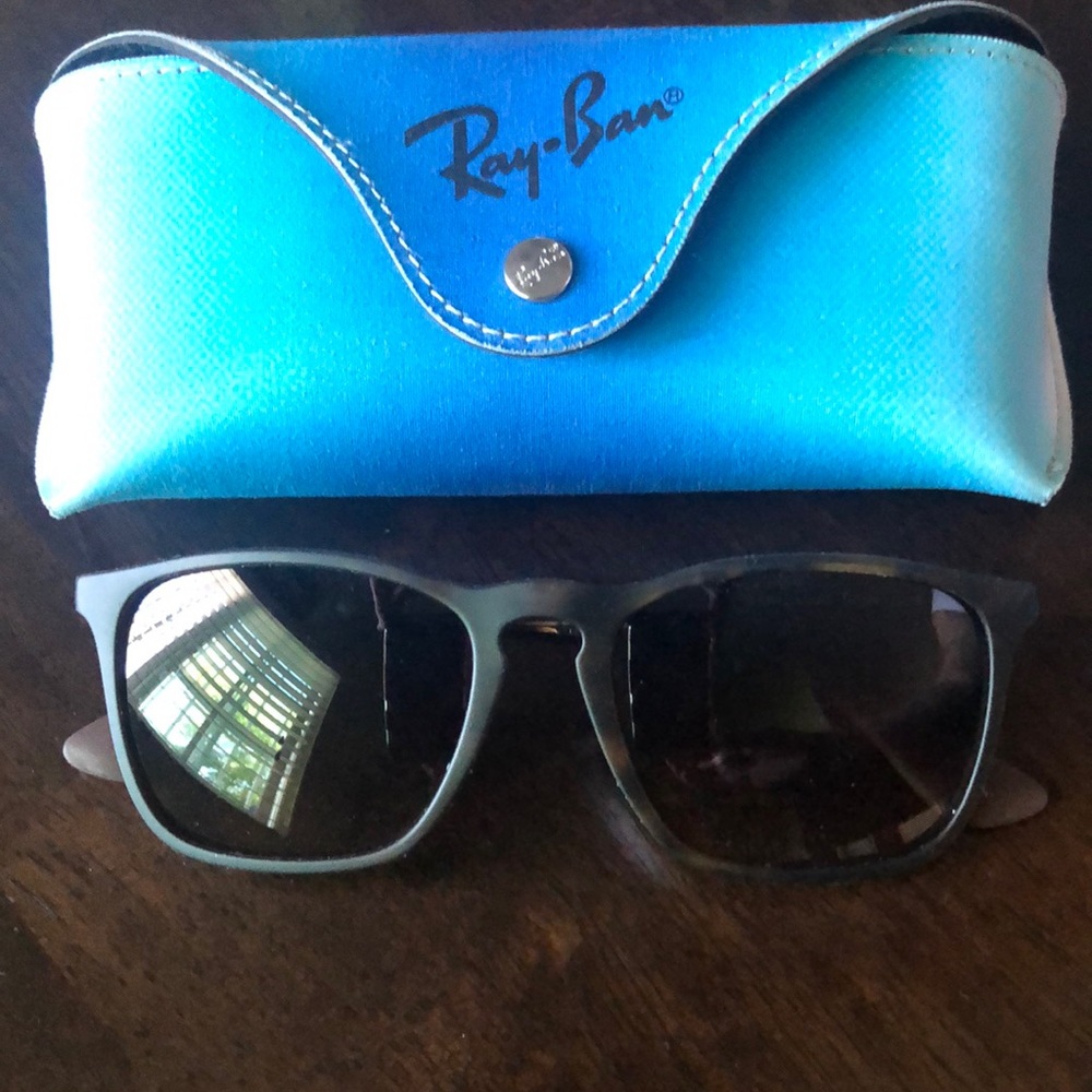 Rayban Uni-sex sunglasses